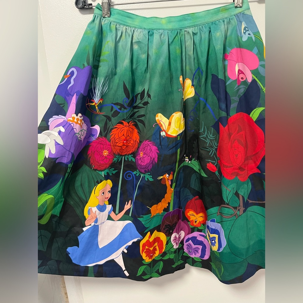 Loungefly Stitch Shoppe Alice in Wonderland sandy skirt